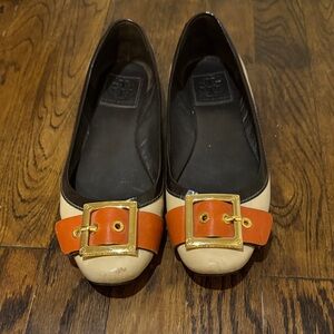Vintage vibes Tory Burch Cream and Orange Flats with Gold Buckle